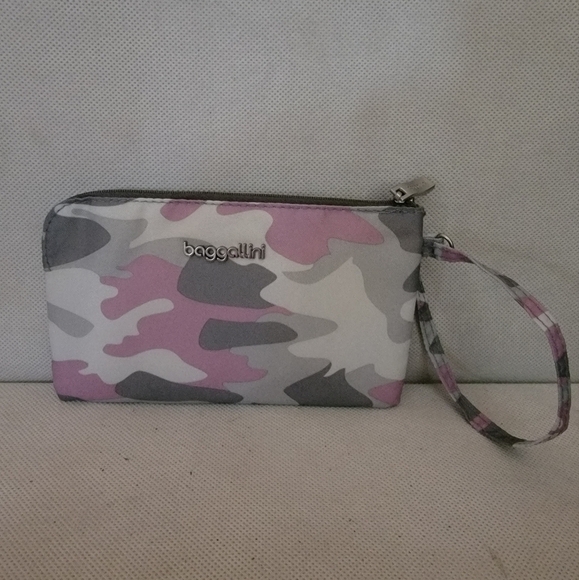 NEW - BAGGALLINI RFID PHONE WRISTLET - Picture 1 of 3